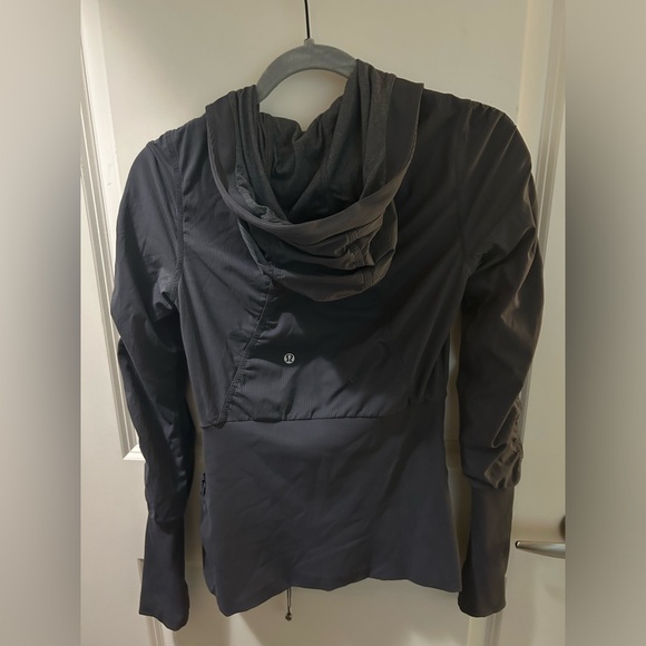 Lululemon reversible define jacket - Picture 4 of 7